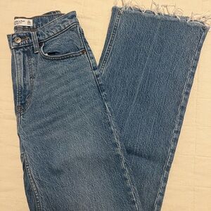 Abercrombie & Fitch Women's 90s Relaxed High Rise Jeans - Medium Blue
